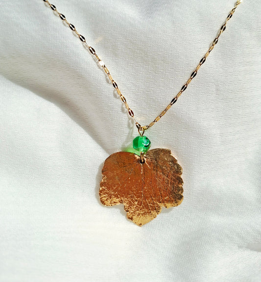Collier feuille de lierre bronze doré