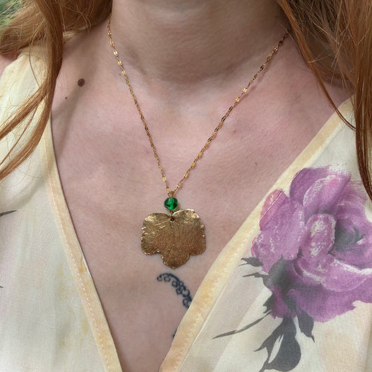 Collier feuille de lierre bronze doré